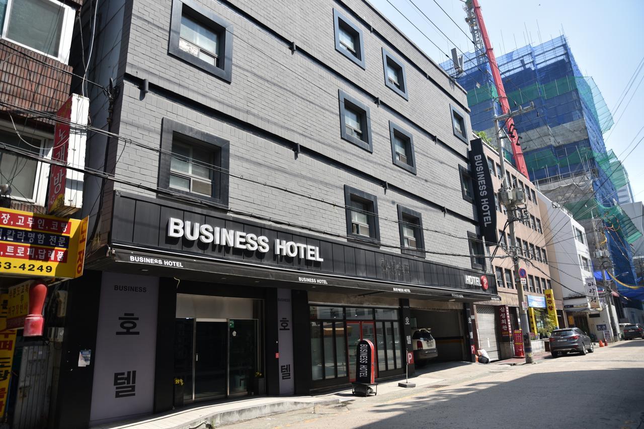 Business Hotel Busan Station Esterno foto